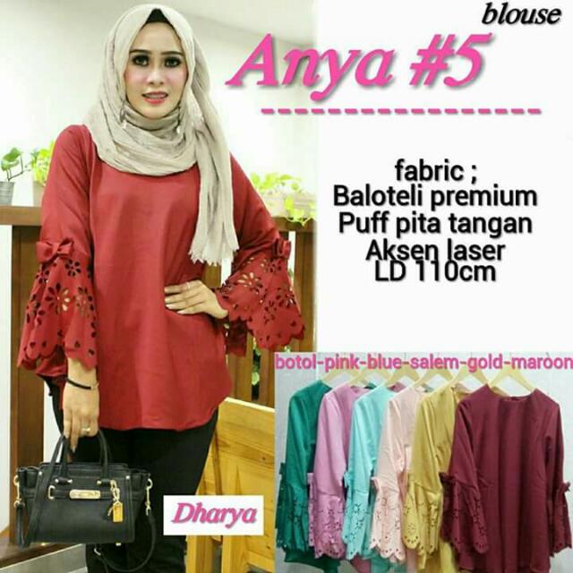 Dijual Baju Blouse Minat Chat Me, Women's Fashion, Women's 