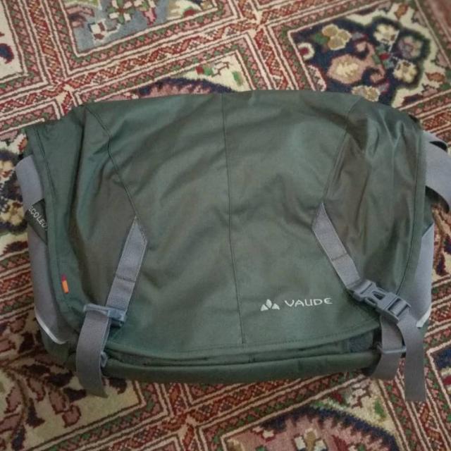 vaude sling bag