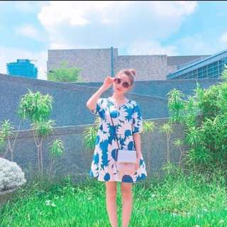 藍大花洋裝