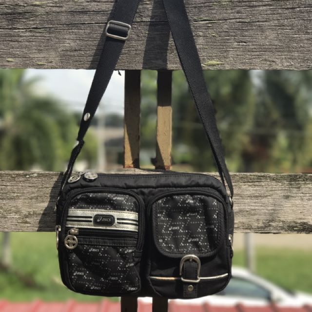 ASICS sling bag Men s Fashion Bags Sling Bags on Carousell