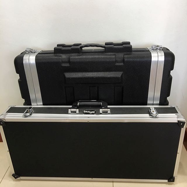 Avid Eleven Rack Guitar Effects Rack Unit + Behringer FCB1010 Midi Foot