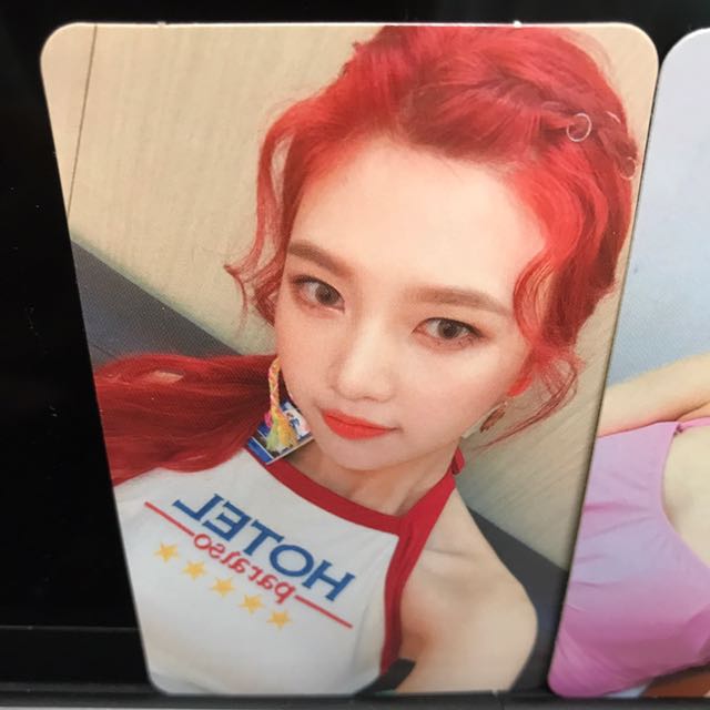 Joy Red Velvet The Red Summer Photocards, Hobbies & Toys, Memorabilia