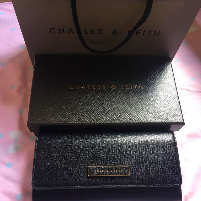 Long Classic Wallet Charles Keith Women S Fashion Bags Wallets On Carousell