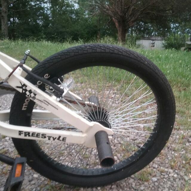 Mongoose gavel freestyle bike top