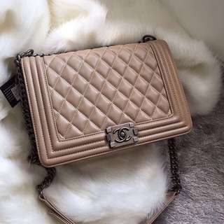 CHANEL SLINGBAG