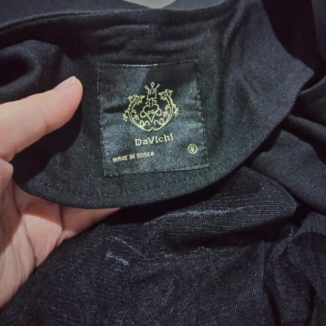 DaVichi Long Top (Category: Others Tops) located in Quezon City. Submitted by misspee (Listing ID 119148536, Image 3). Description: .
