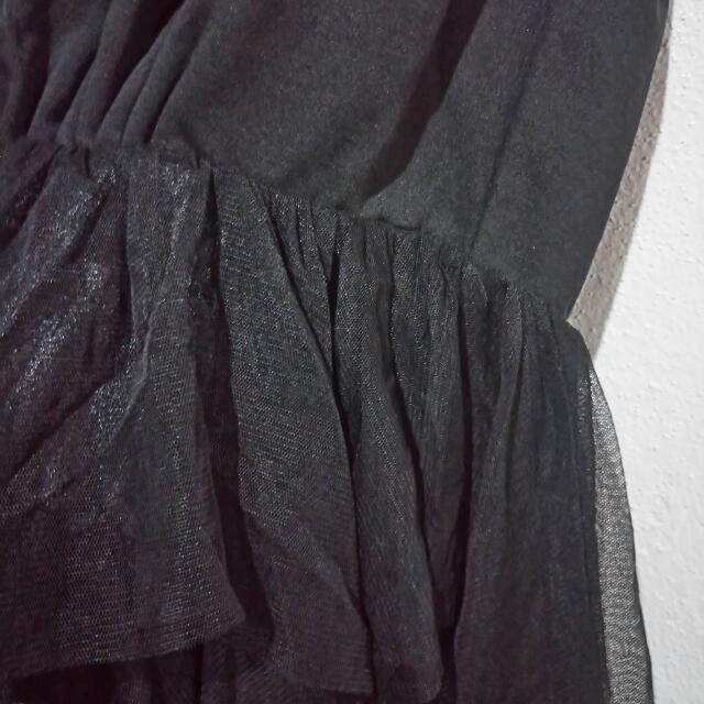 DaVichi Long Top (Category: Others Tops) located in Quezon City. Submitted by misspee (Listing ID 119148536, Image 2). Description: .