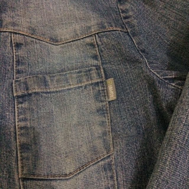 Esprit Denim Jacket (Category: Coats, Jackets and Outerwear) located in Quezon City. Submitted by lorgeeee (Listing ID 119069146, Image 3). Description: .