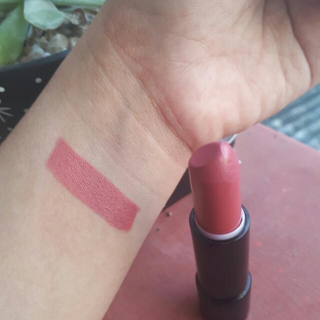 Makeover Creamy Lust Lipstick Number 02 Shade Retro Pink Kesehatan Kecantikan Rias Wajah Di Carousell