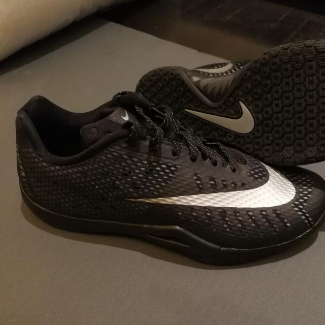 Nike hyperlive deals basketball shoes