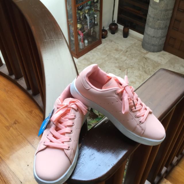 Salmon Pink Adidas Stan Smith, Women's 