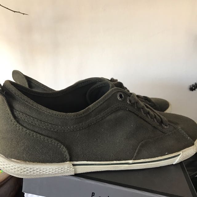 Backstage shoes top