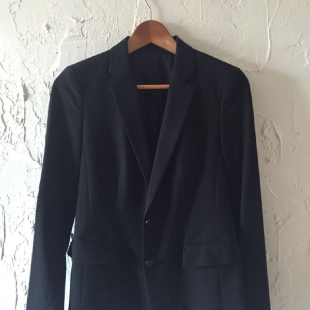 Uniqlo Blazer, Women's Fashion, Coats, Jackets and Outerwear on Carousell