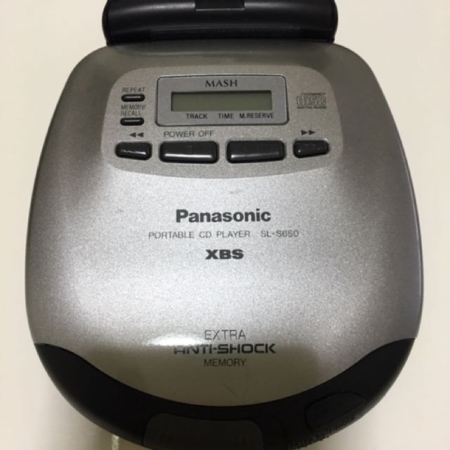 Vintage Panasonic Portable CD player (SLS650), Audio, Portable Music