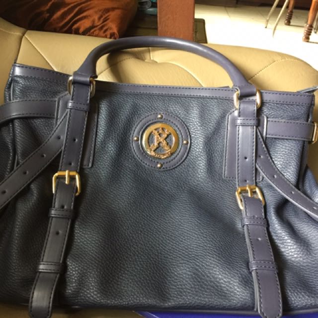 Preloved ROXBURY Bag, Women's Fashion, Bags & Wallets, Cross-body Bags on  Carousell