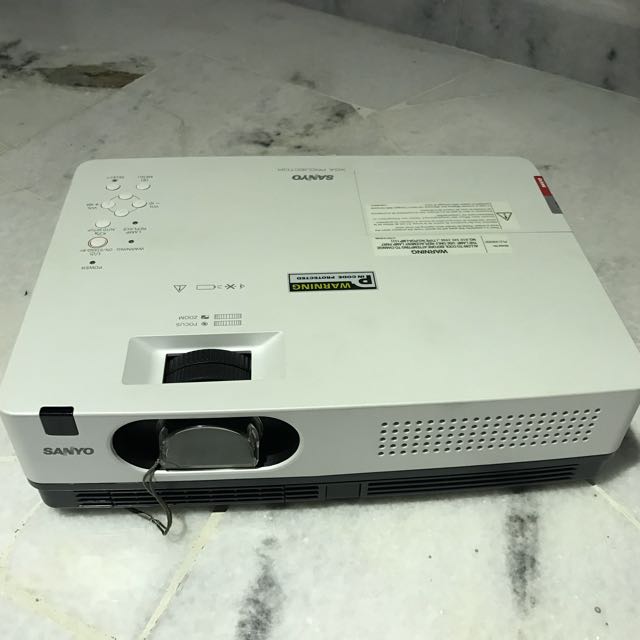 SANYO XGA PROJECTOR MODEL PLCXW200, TV & Home Appliances, TV