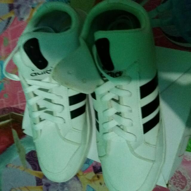 Sepatu Adidas Warna Putih Size 39 Masih Baru Ko Blum Di Pake Olshop Fashion Olshop Wanita Di Carousell