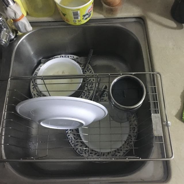 Dish Rack (Category: Other Kitchen Appliances) located in Singapore. Submitted by stumpie (Listing ID 119682452, Image 2). Description: .