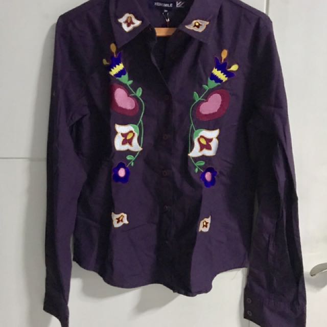 REPRICED Embroided long sleeve top (Category: Longsleeves) located in Mandaluyong City. Submitted by blakehip (Listing ID 119715899, Image 1). Description: .