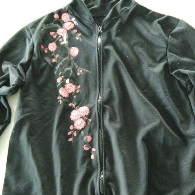 Jaket Bomber Bunga Wanita Fesyen Wanita Pakaian Wanita Di Carousell