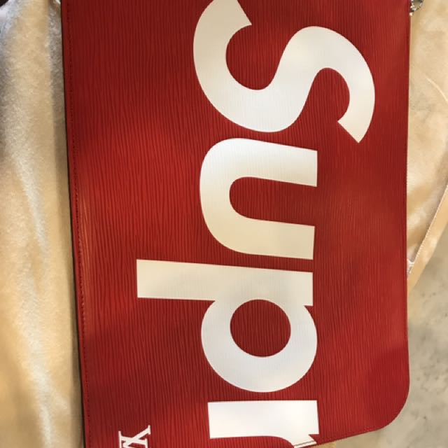 supreme lv pochette