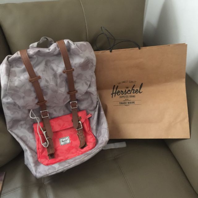 Herschel shop paper bag
