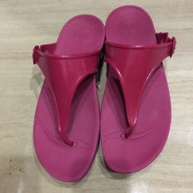 pink fitflops