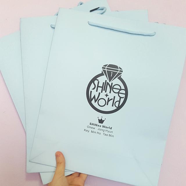 SHINee ITEMS (Category: K-Wave Merchandise) located in Singapore. Submitted by karriney (Listing ID 119633402, Image 2). Description: .