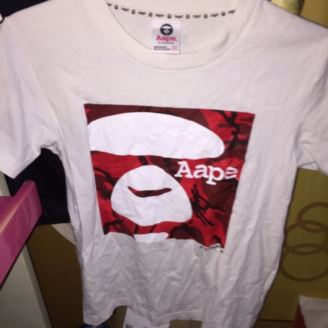 Tee （分類：T-shirt）位於 Hong Kong。 由 elainec28 提交（商品編號 119669055，圖片 2）。簡介： 。