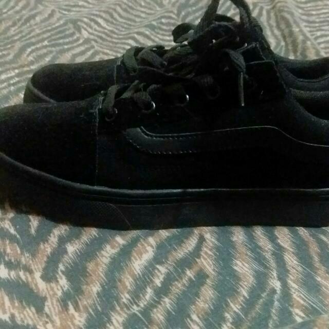 vans os triple black