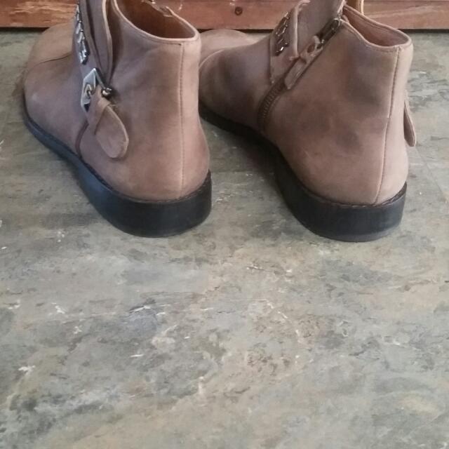 Women's bootsmodern vintage brand 