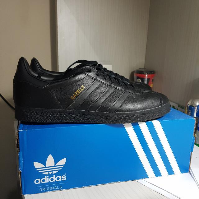 Adidas gazelle hitam hotsell