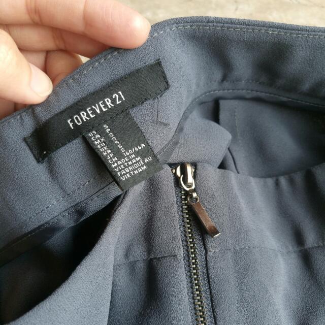 Forever 21 Shorts (Category: Shorts) located in Quezon City. Submitted by misspee (Listing ID 119784831, Image 3). Description: .