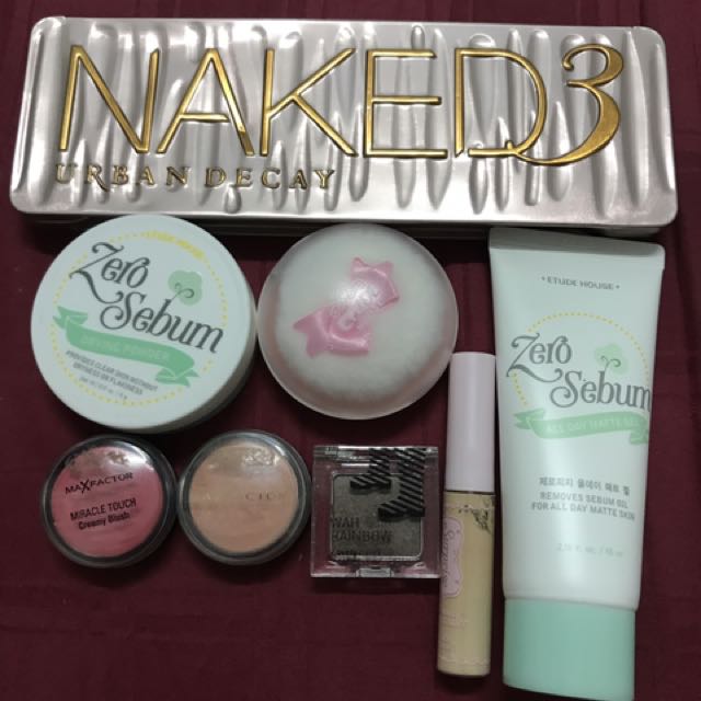 make up set (Category: Makeup) located in Miri. Submitted by lokyeemun (Listing ID 119803082, Image 1). Description: .