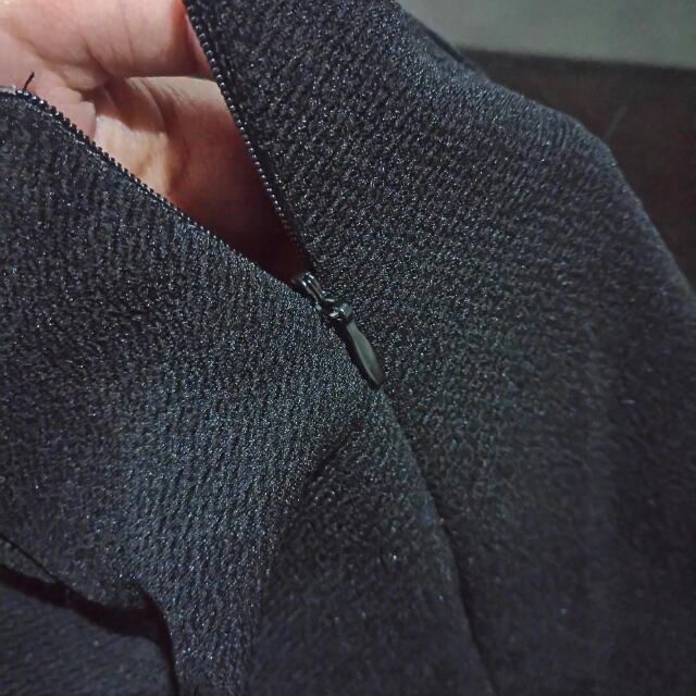 Mini Skirt (Category: Skirts) located in Quezon City. Submitted by misspee (Listing ID 119872919, Image 3). Description: .