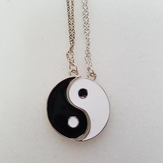 Yin yang sale necklace lovisa