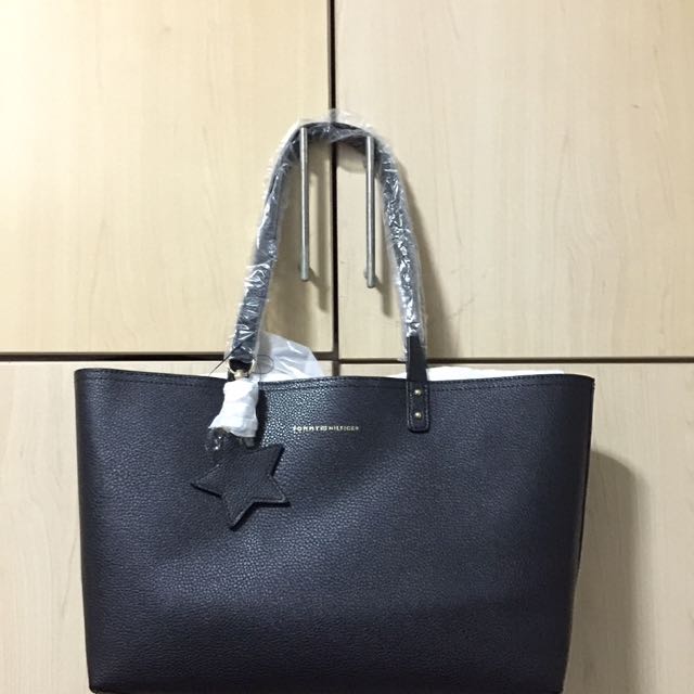 Tommy hilfiger reversible tote best sale