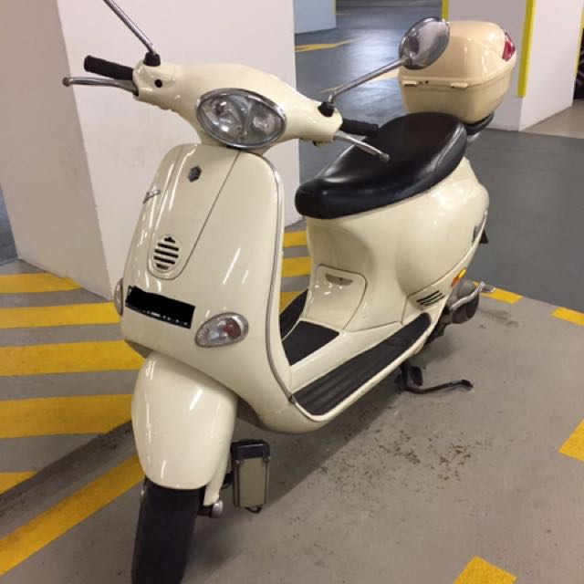 Vespa ET8 150cc, Motorcycles, Motorcycles for Sale, Class 2B on Carousell