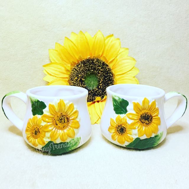 🌻 Sunflower Teacups ☕️🌻 (Category: Coffee & Tea Tableware) located in Makati City. Submitted by tinytrendsph (Listing ID 120047643, Image 3). Description: .