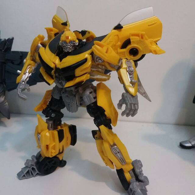 transformers the last knight deluxe bumblebee