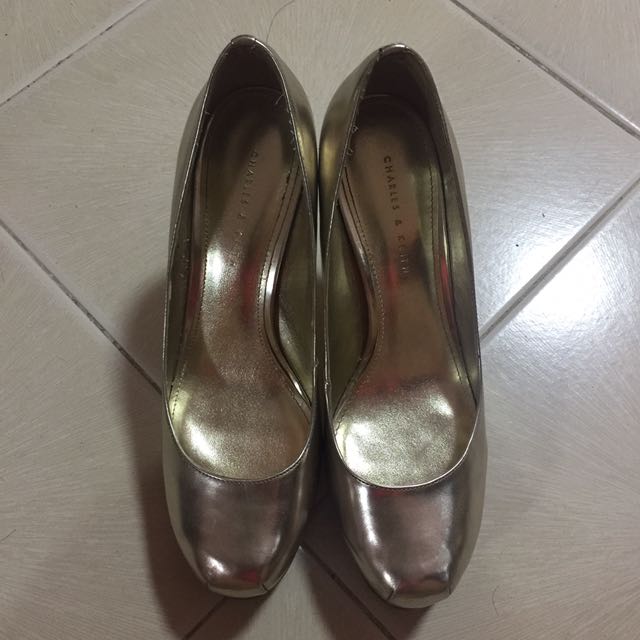 5 inch gold heels