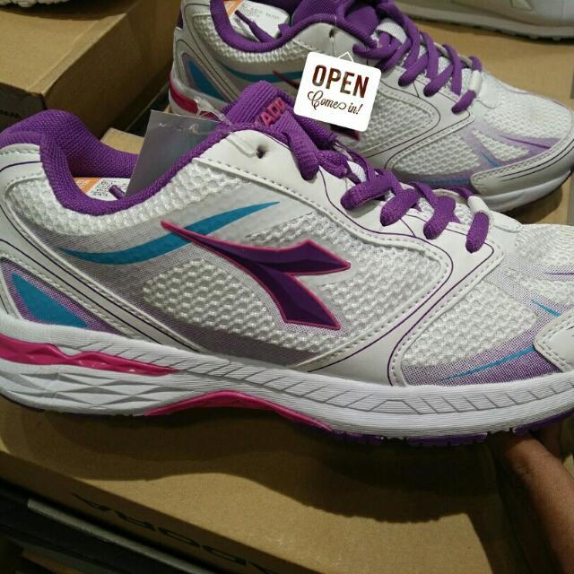 Sepatu Diadora Cornelio Putih Ungu Original Ori New Fesyen Wanita Sepatu Di Carousell
