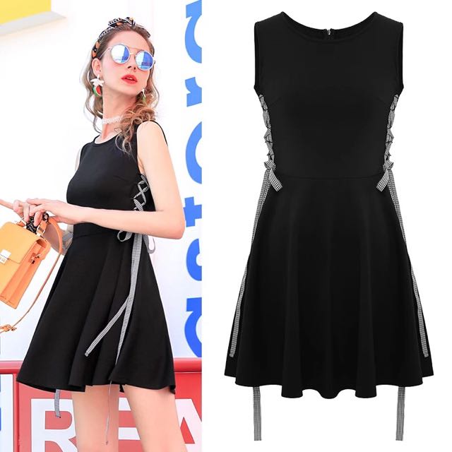 slimming black dress