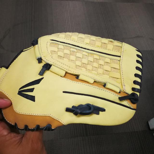 harga glove softball