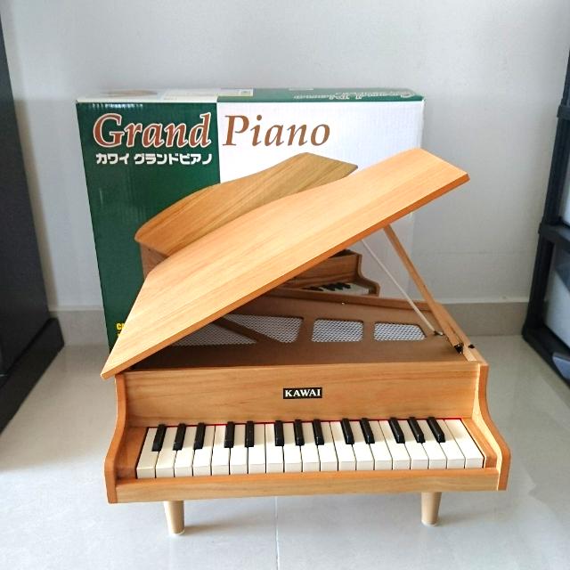baby piano wooden