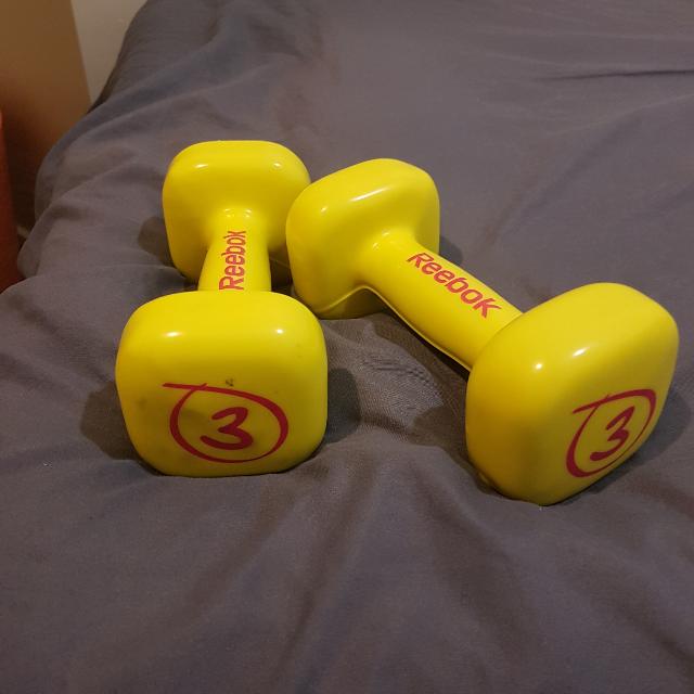 Reebok 3kg Dumbbells 1 Pair Sports on Carousell
