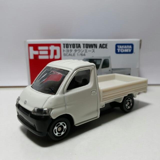 tomica town ace