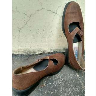 SEPATU VINTAGE MURAAAH!