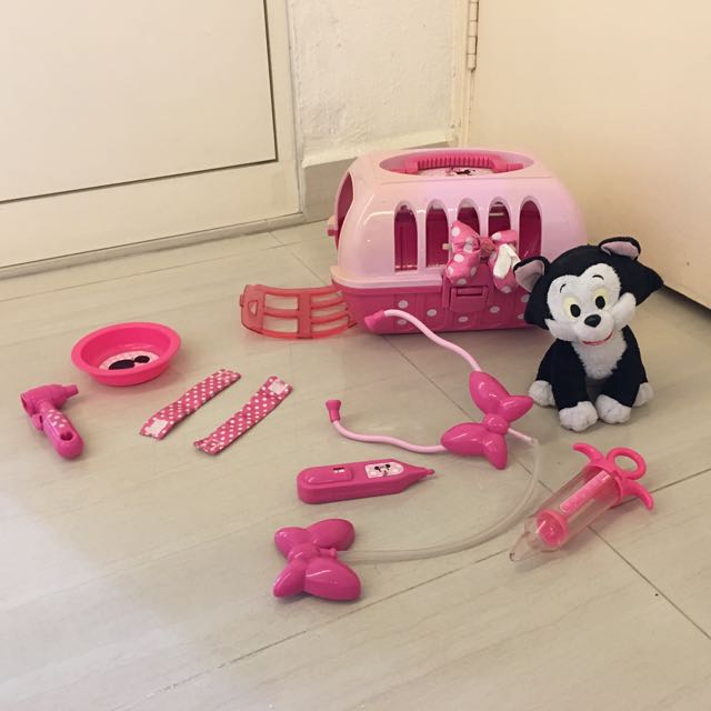 minnie mouse vet set