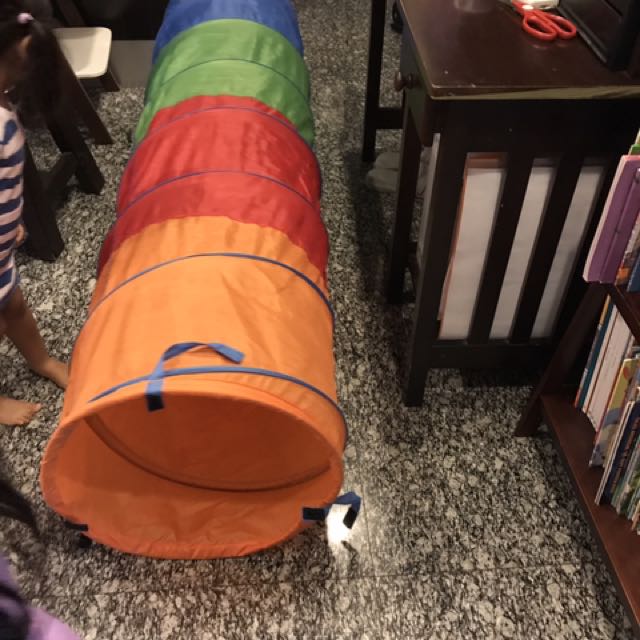 Gymboree tunnel store